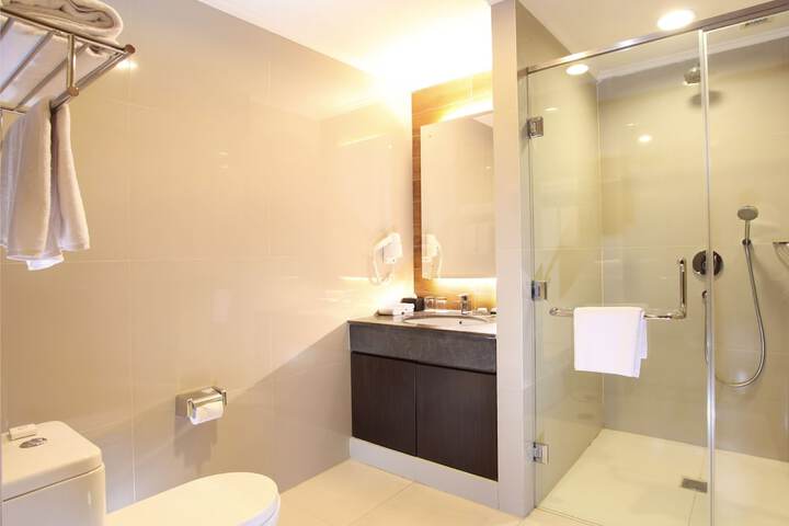 Room 15 of 36