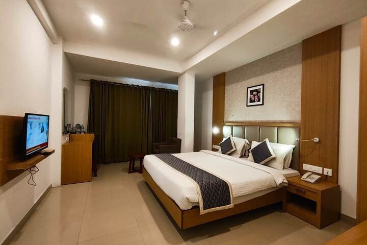 Room 3 of 7
