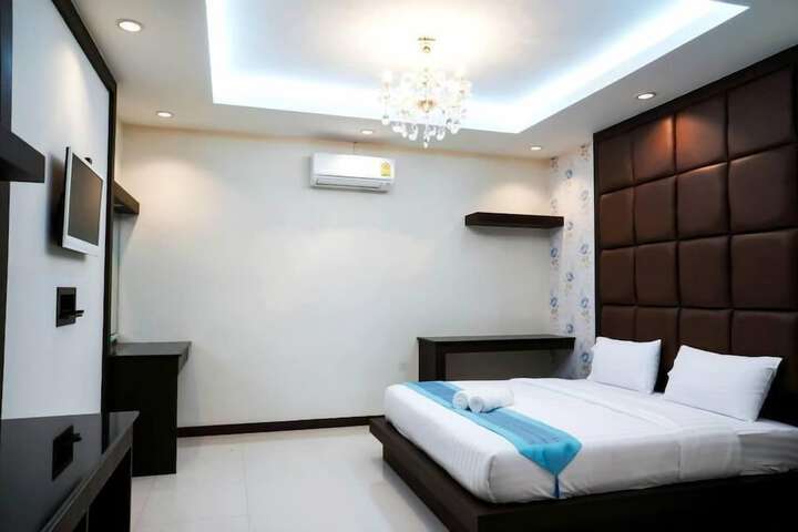 Room 3 of 26