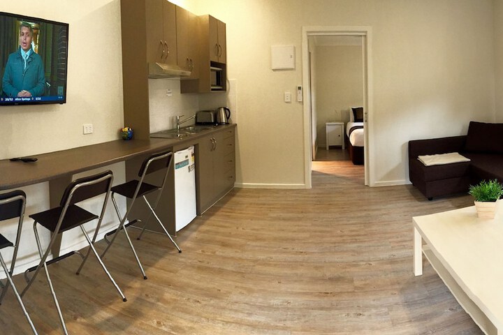 Room 5 of 72