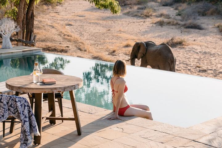 Pool Hotel