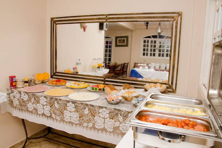 Breakfast area