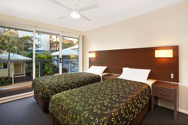 Room 2 of 27