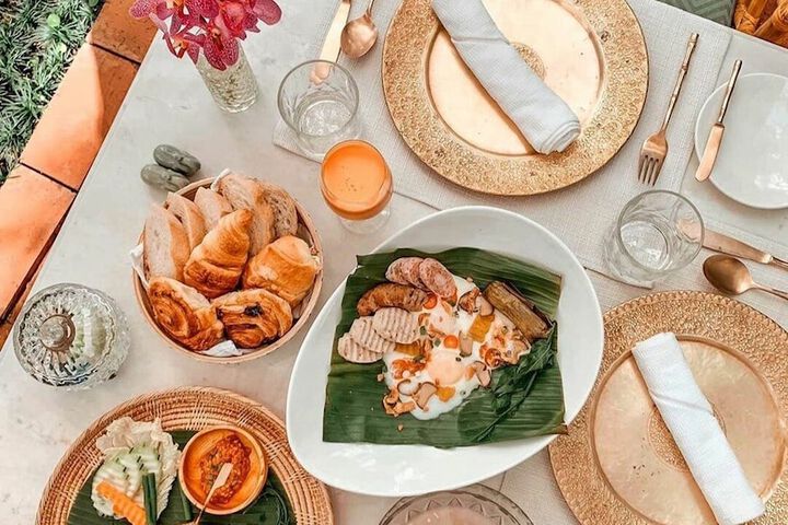 Dining 84 of 93