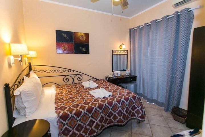 Room 10 of 39