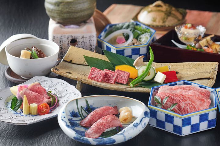 Dining Photos