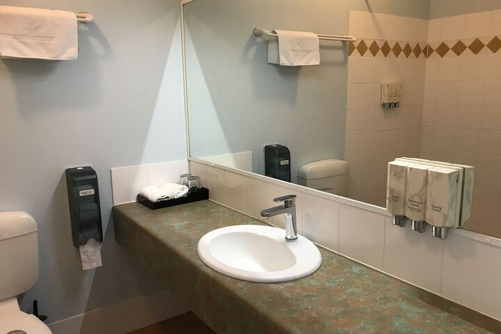 Room 28 of 44