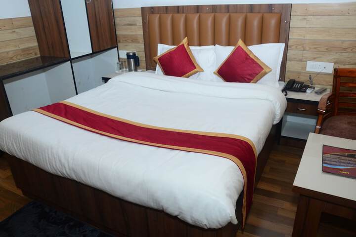 Room 10 of 40