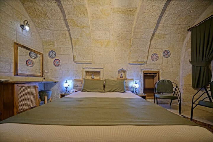 Room 30 of 90