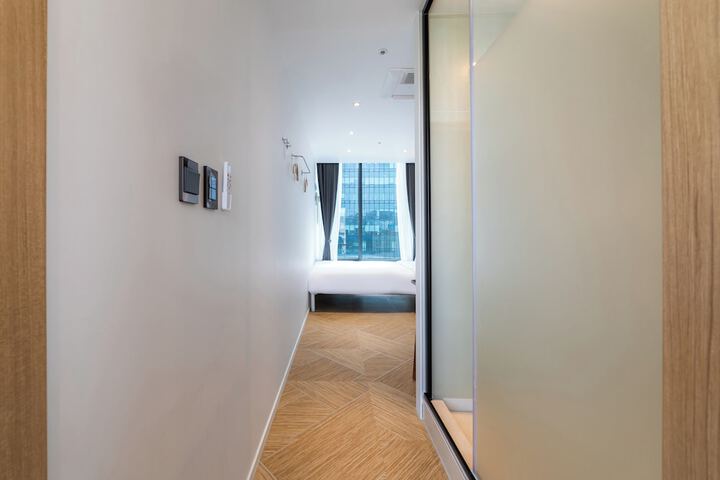 Room 27 of 130
