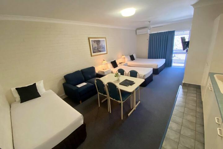 Room 20 of 34