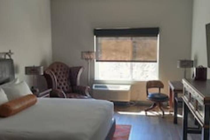 Room 28 of 75