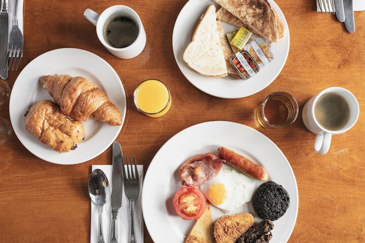 Breakfast/Coffee Service 63 of 79