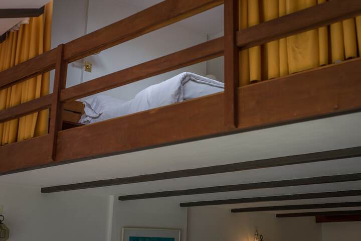 Room 15 of 60