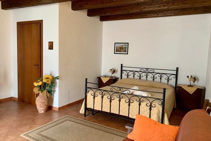 Room 7 of 35