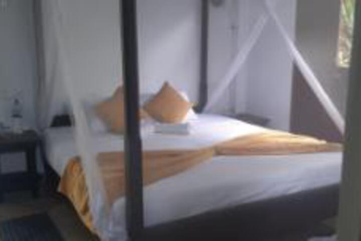 Room 8 of 8