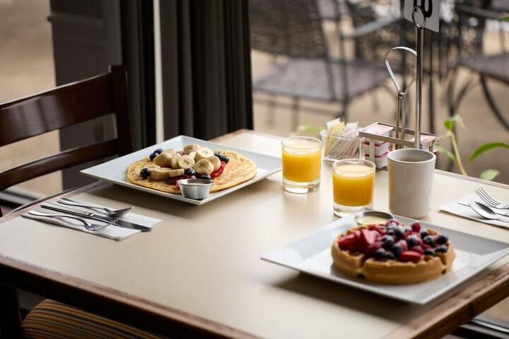 Breakfast/Coffee Service 46 of 63