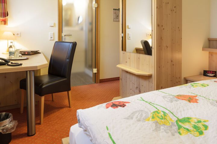 Room 4 of 56