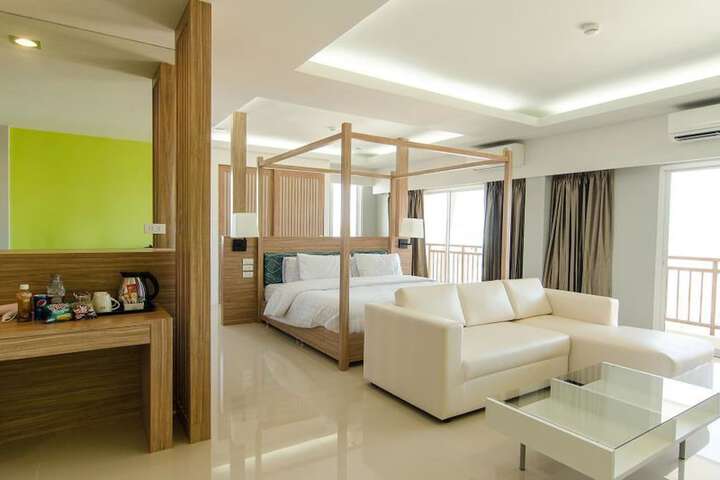 Room 12 of 29