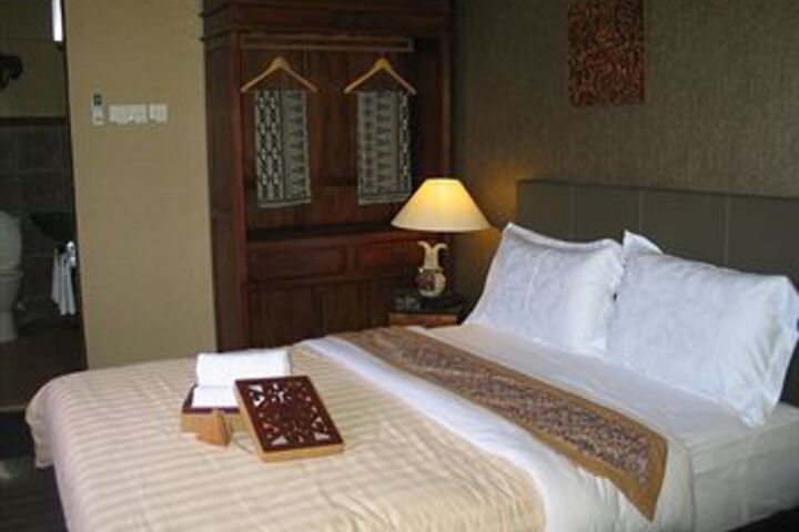 Room 12 of 23