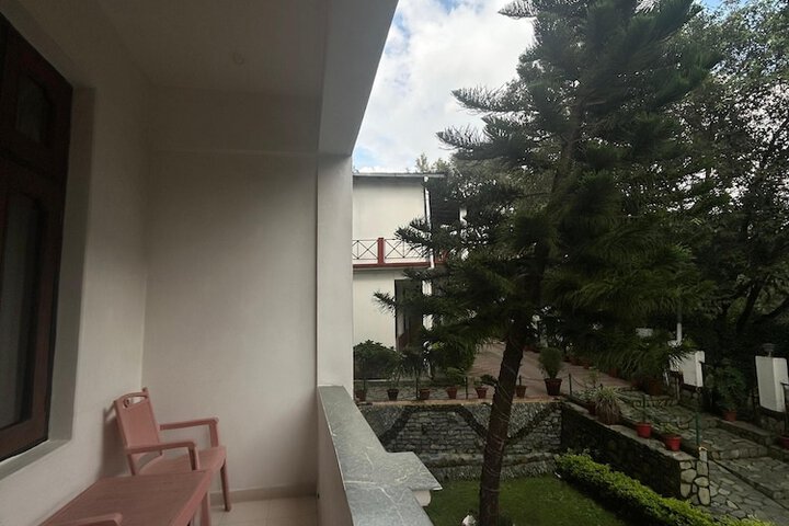Room 10 of 23