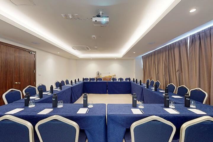 Meeting 211 of 271