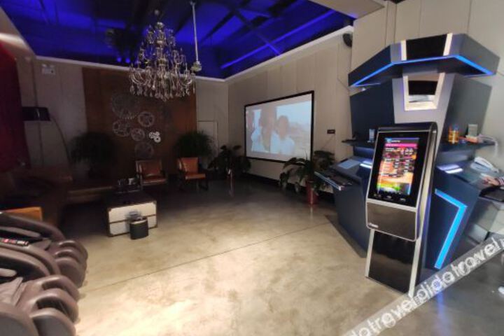 Hotel Interior 16 of 27