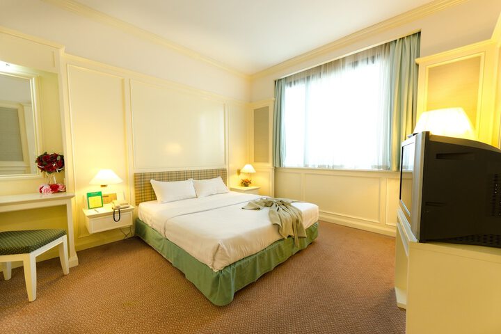 Room 7 of 70