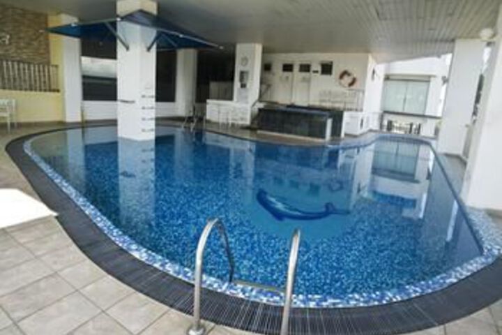 Pool 5 of 7