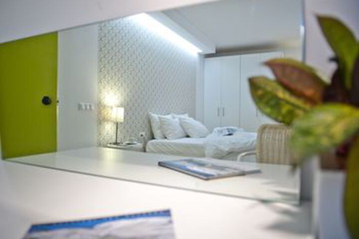 Room 3 of 25