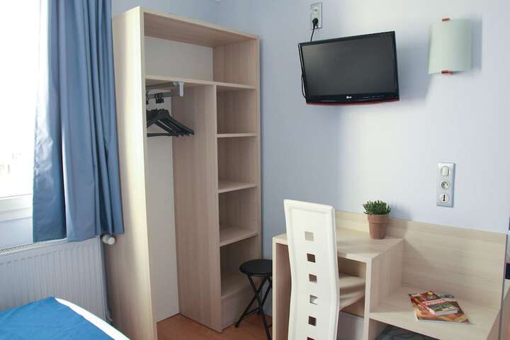 Room 34 of 46