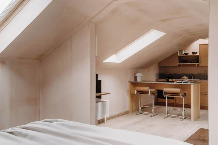 Room 9 of 73