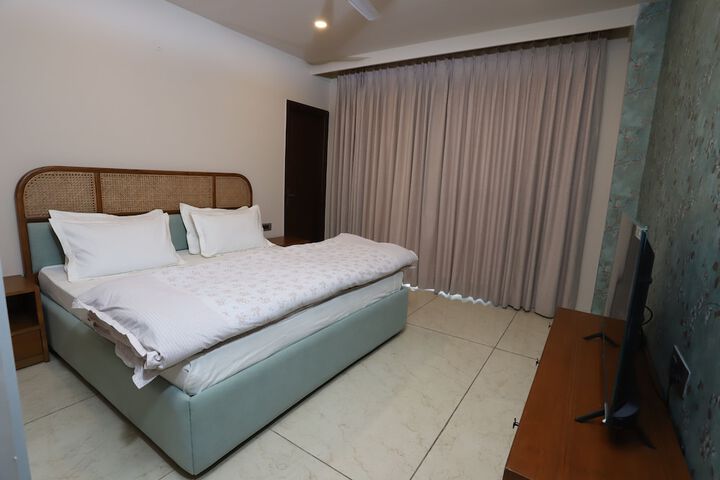 Room 4 of 58