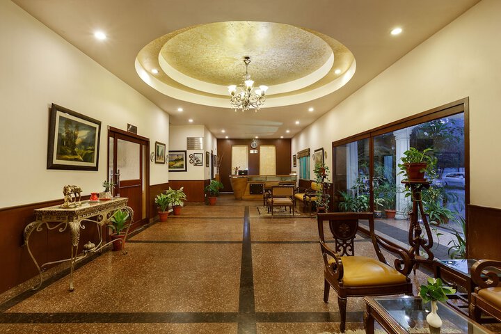 Guest Lobby