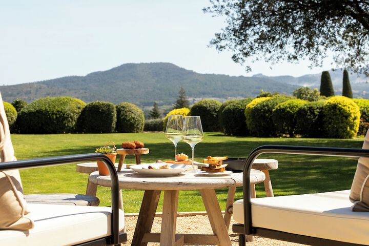 Dining 55 of 61