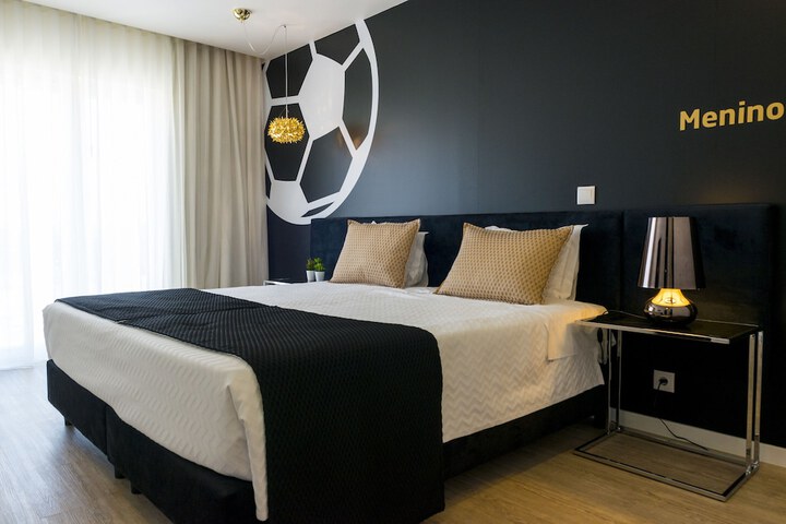 Room 17 of 77