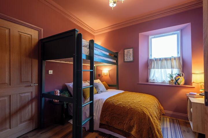 Room 21 of 104