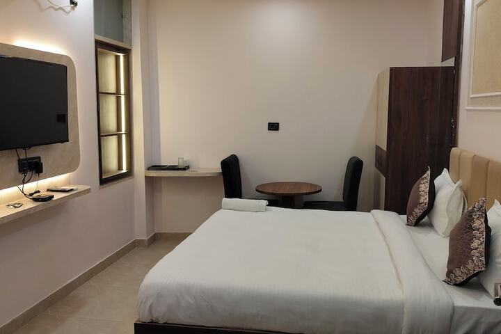 Room 19 of 118