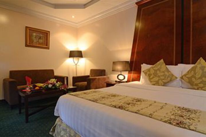 Room 8 of 20
