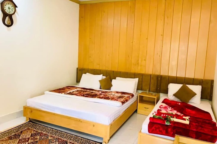 Room 4 of 22