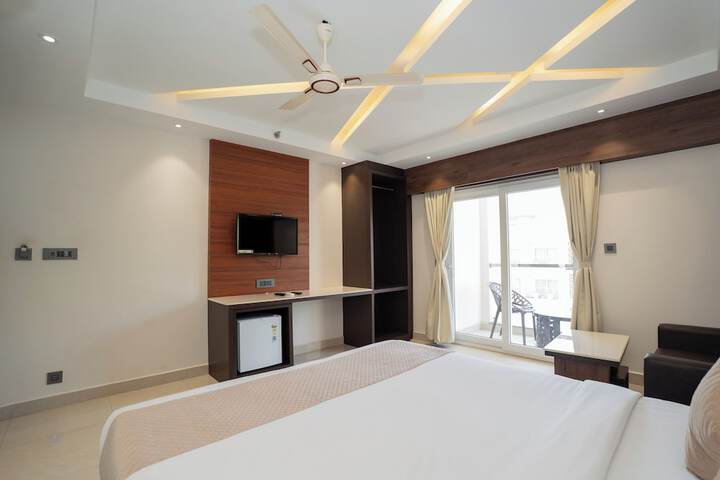 Room 18 of 174