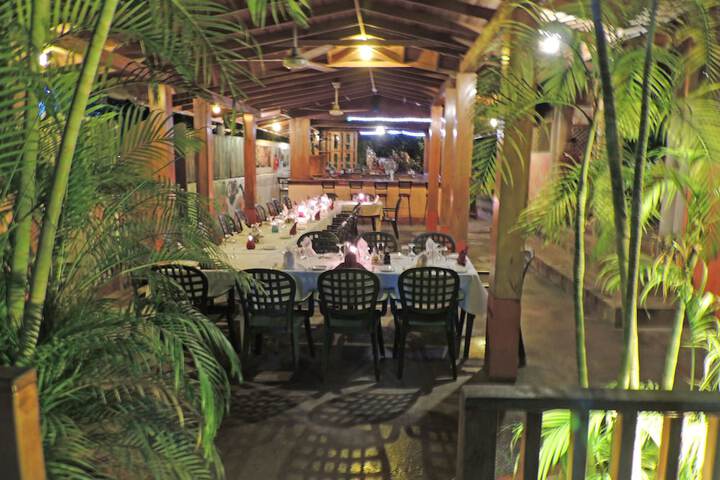 Dining 62 of 97