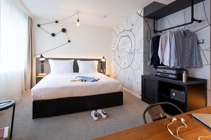 Room 14 of 63