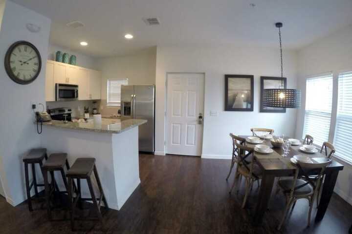 Room 11 of 25