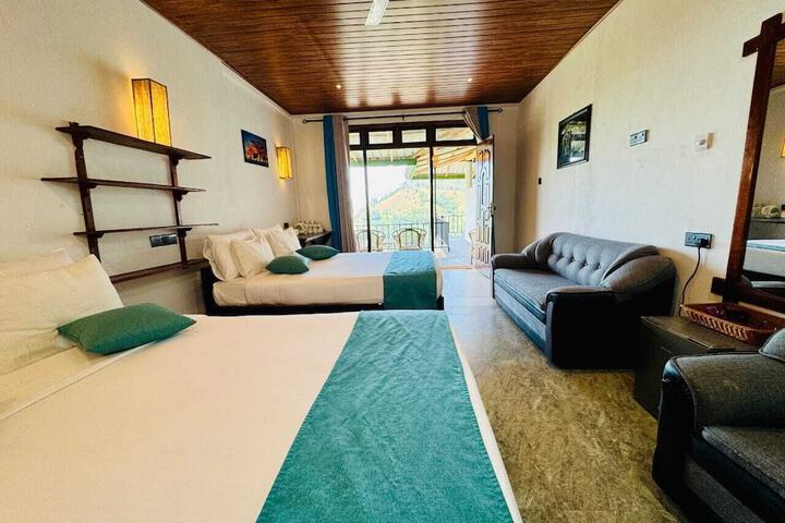 Room 12 of 34
