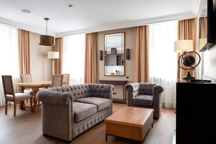 Room 28 of 116