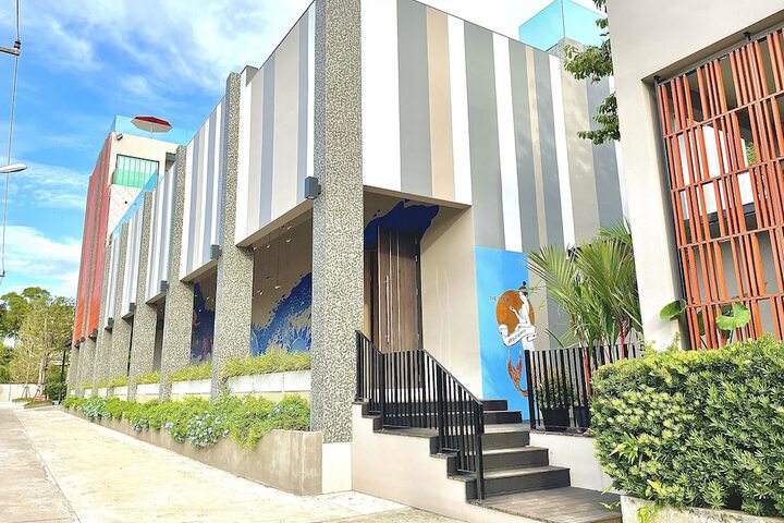 Hotel 66 of 72