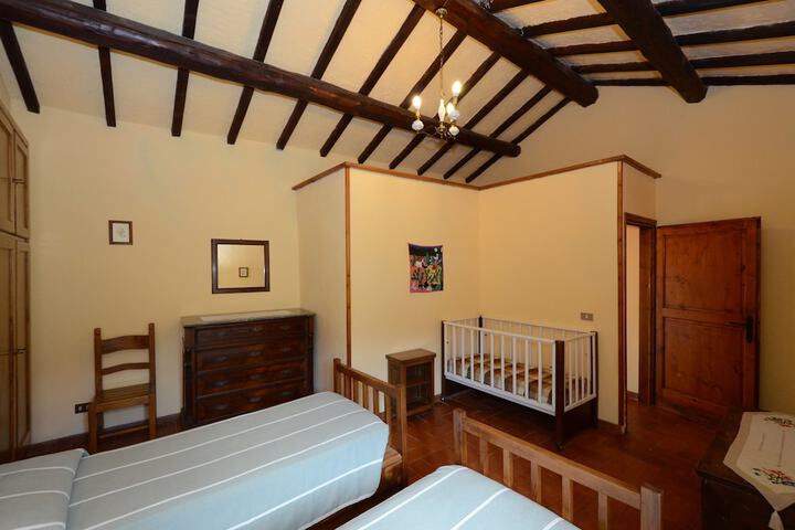 Room 10 of 90