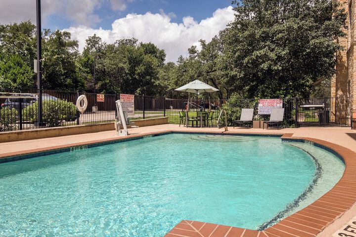 Pool 39 of 57