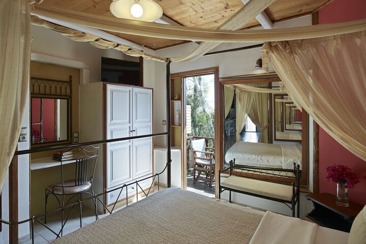 Room 11 of 49